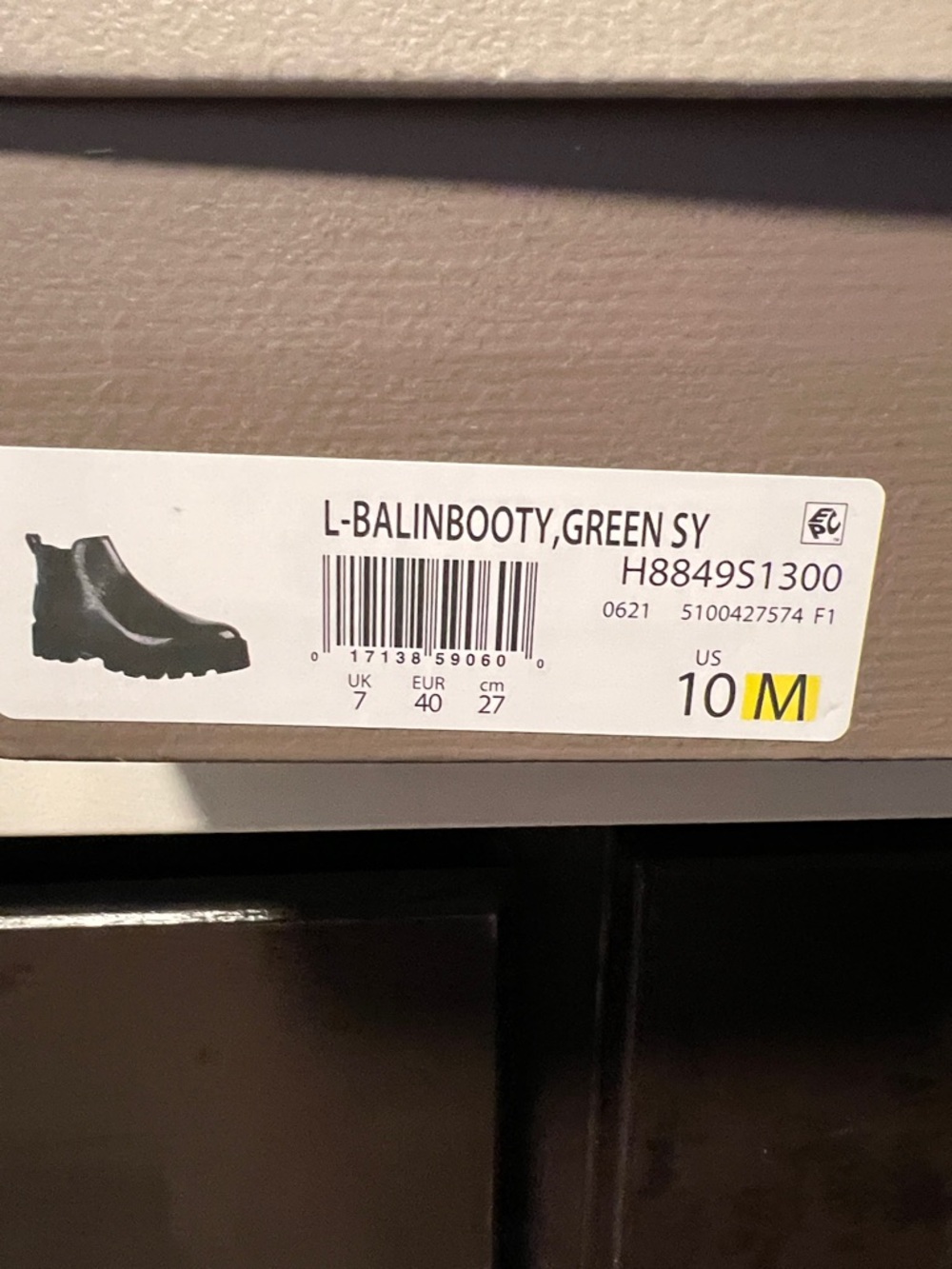 Fashionable Franco Sarto  Stunning Patent Leather Chelsea Boots in Dark Green - Picture 6 of 6